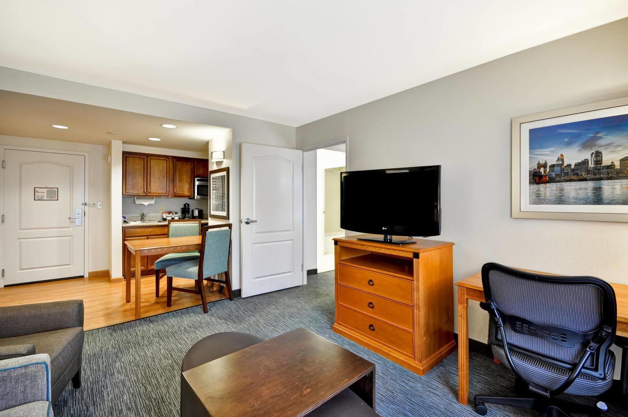 Homewood Suites By Hilton Cincinnati-Milford Exterior photo